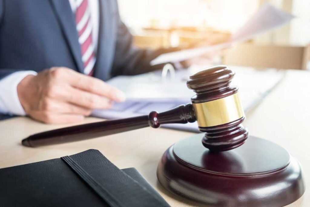 انتخاب درست شرکت حقوقی و وکیل در دبی