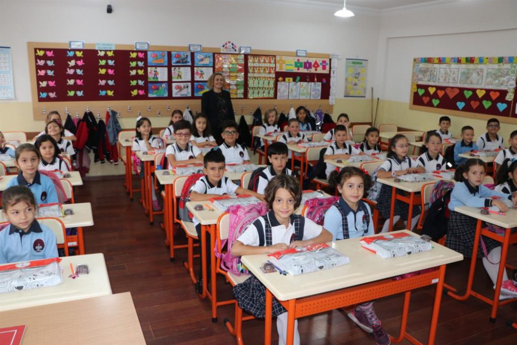 تحصیل در مدارس ایرانی ترکیه